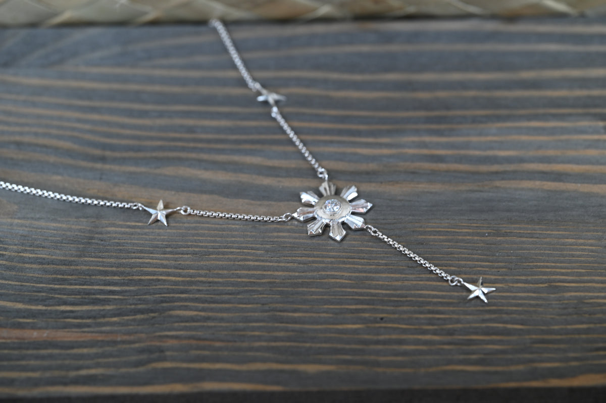 3 Stars & the Sun Necklace DIAMOND