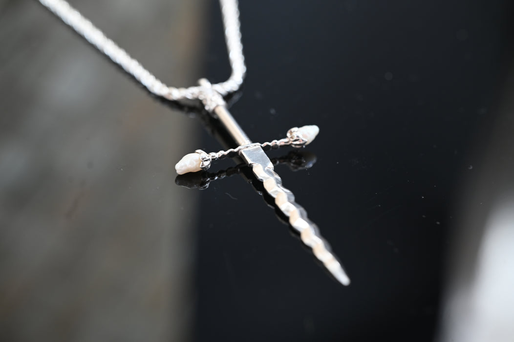 KALIS SWORD PENDANT