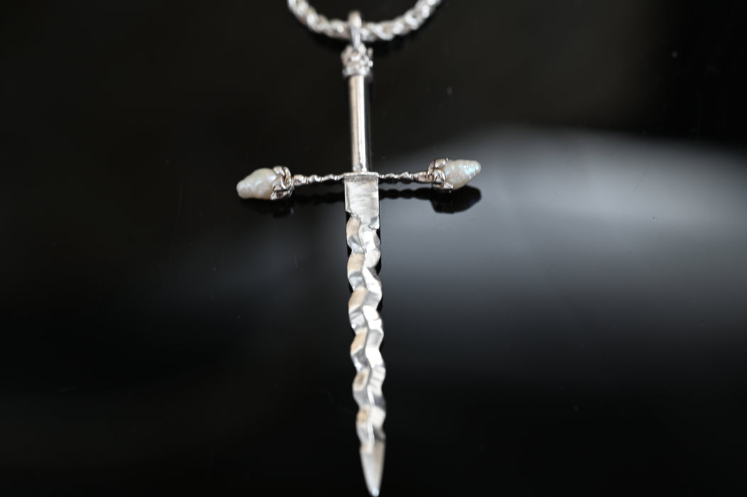 KALIS SWORD PENDANT