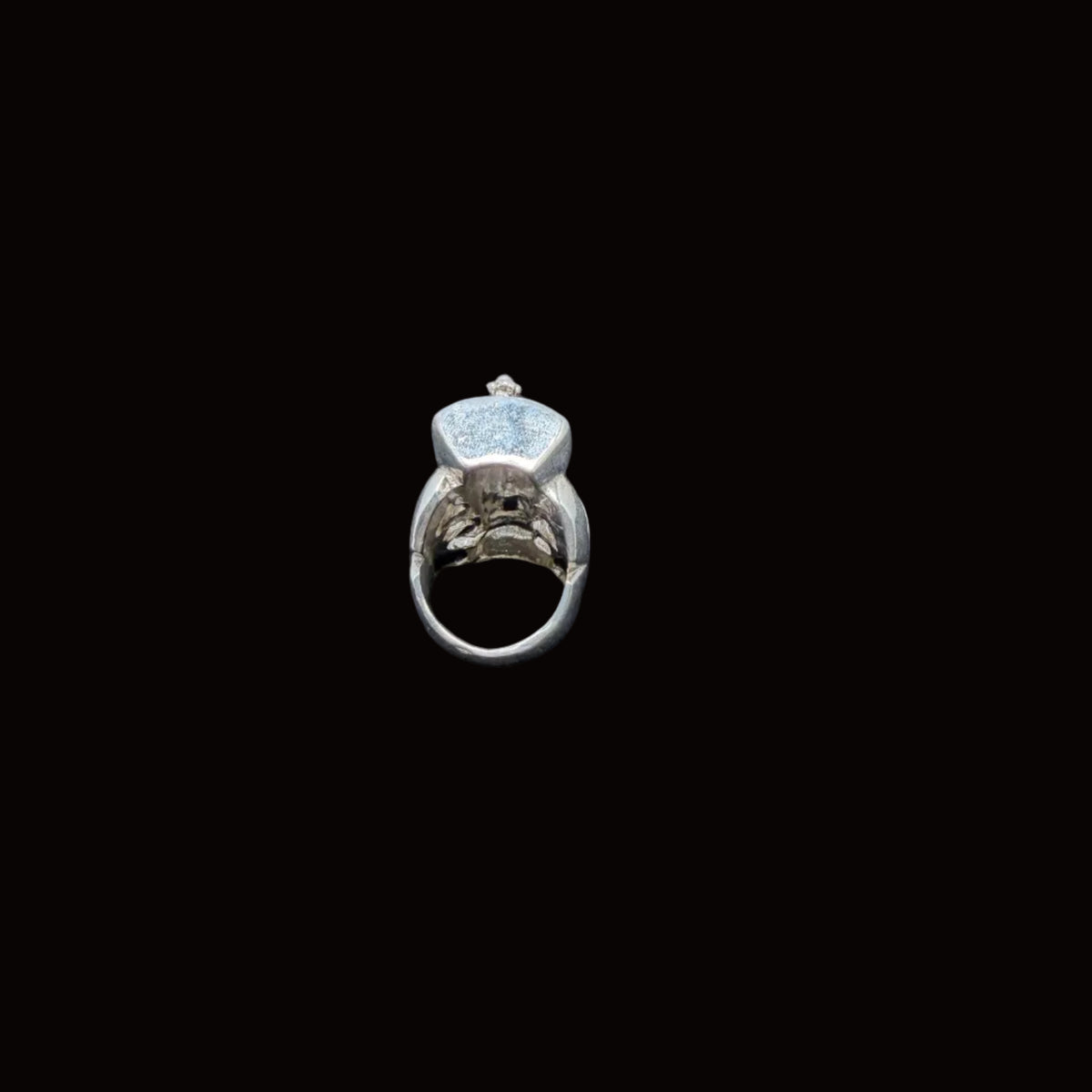 Nefertiti Ring