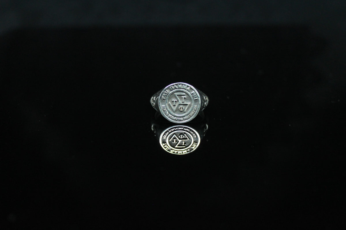 TRISKELION RING
