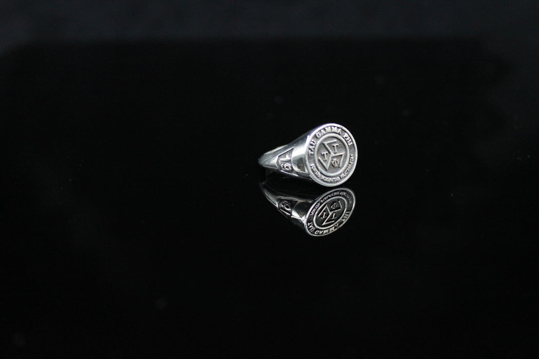 TRISKELION RING