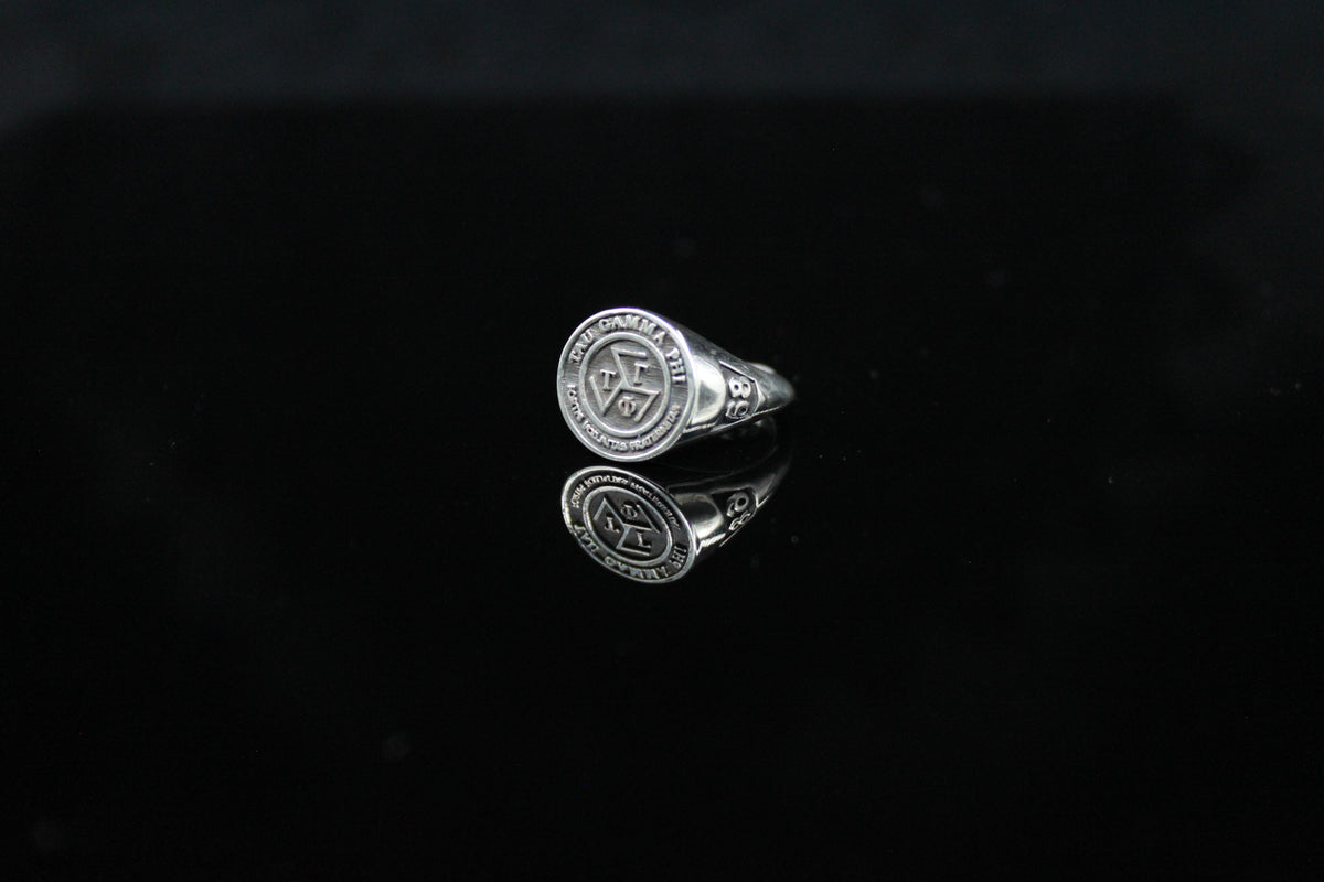 TRISKELION RING