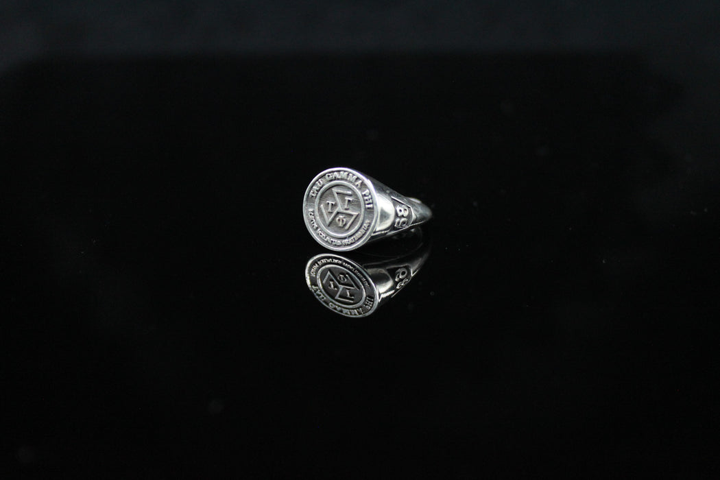 TRISKELION RING