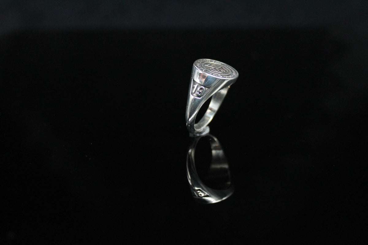 TRISKELION RING